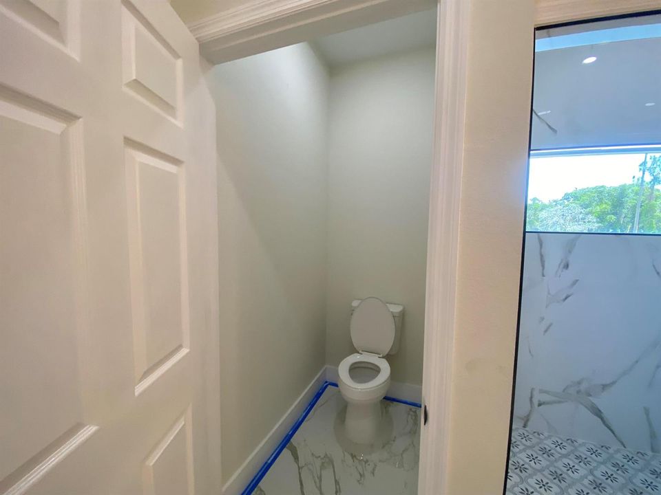 primary bath private water room
