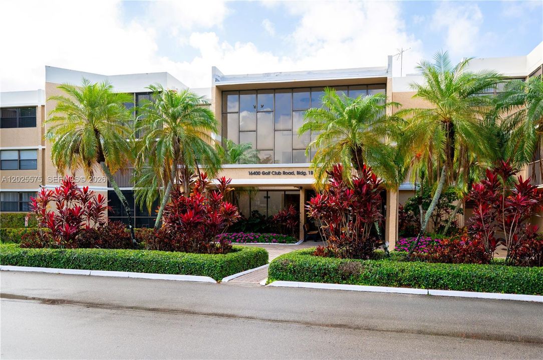 For Sale: $345,000 (2 beds, 2 baths, 1235 Square Feet)