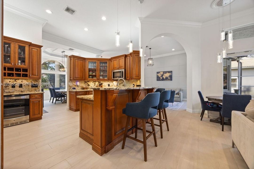 Active With Contract: $6,500 (5 beds, 3 baths, 2707 Square Feet)