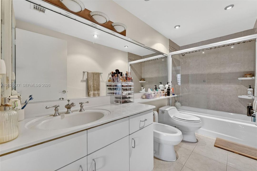Active With Contract: $1,500,000 (4 beds, 2 baths, 1730 Square Feet)