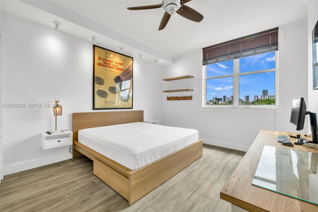 For Rent: $2,250 (1 beds, 1 baths, 788 Square Feet)