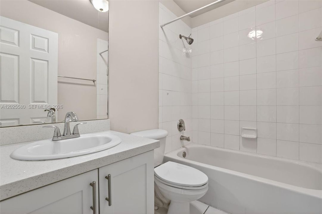 For Rent: $2,700 (4 beds, 2 baths, 1846 Square Feet)