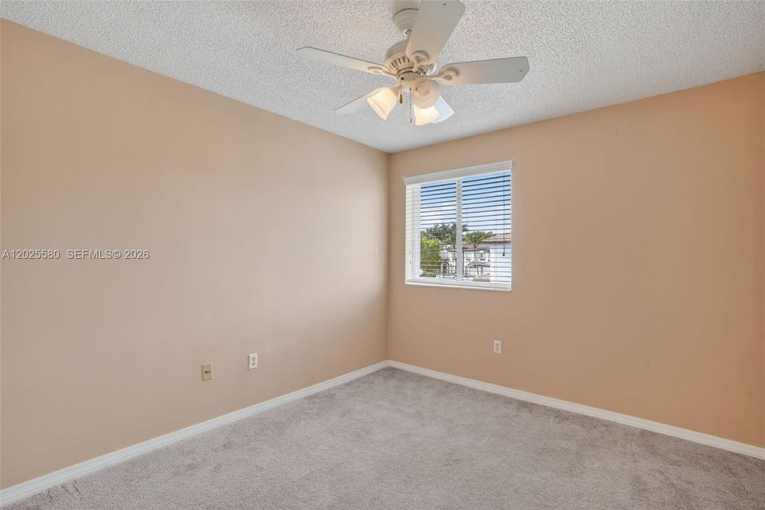 For Rent: $2,700 (4 beds, 2 baths, 1846 Square Feet)
