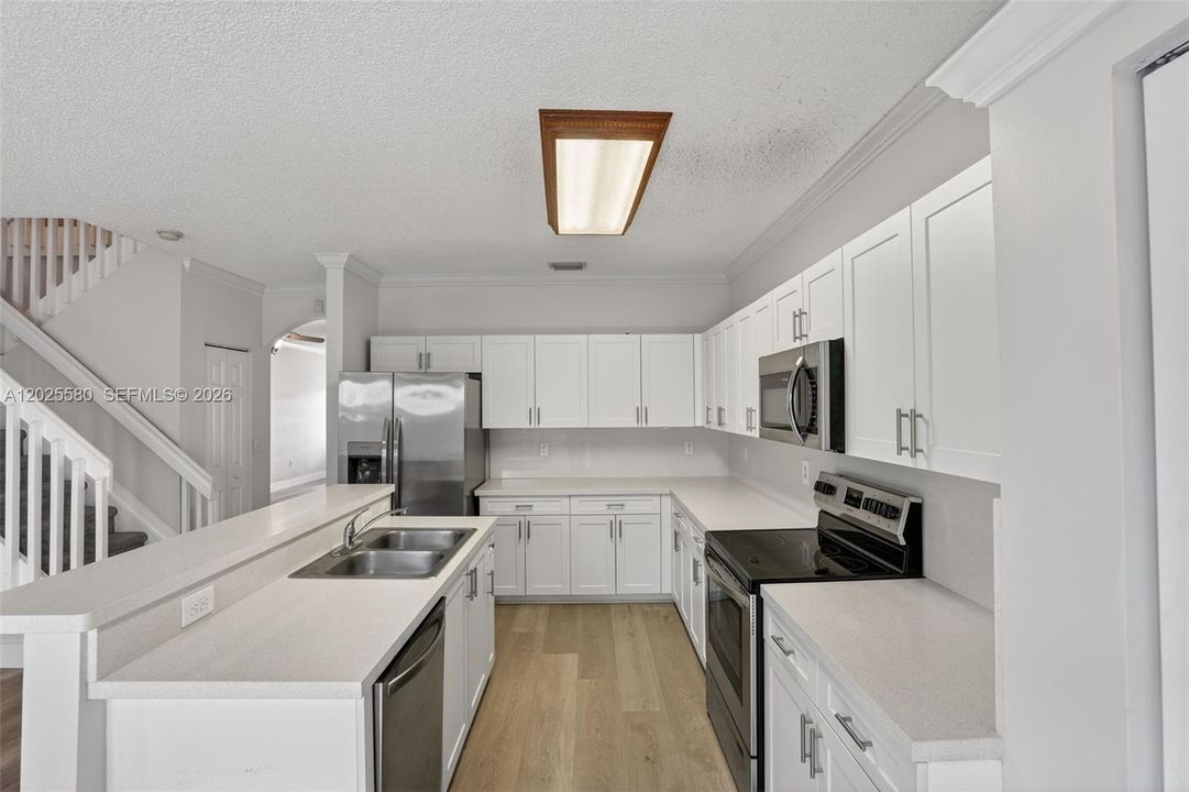 For Rent: $2,700 (4 beds, 2 baths, 1846 Square Feet)