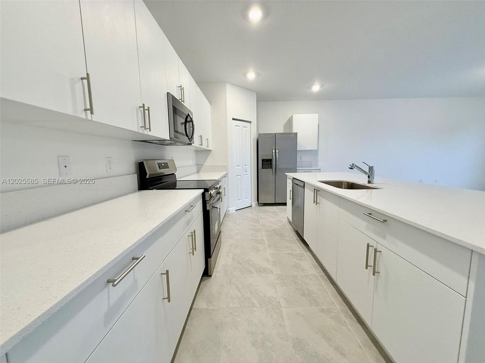 For Sale: $665,000 (3 beds, 2 baths, 1641 Square Feet)