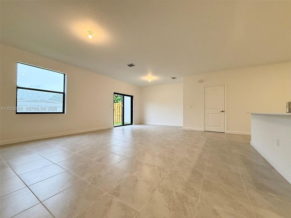 For Sale: $665,000 (3 beds, 2 baths, 1641 Square Feet)
