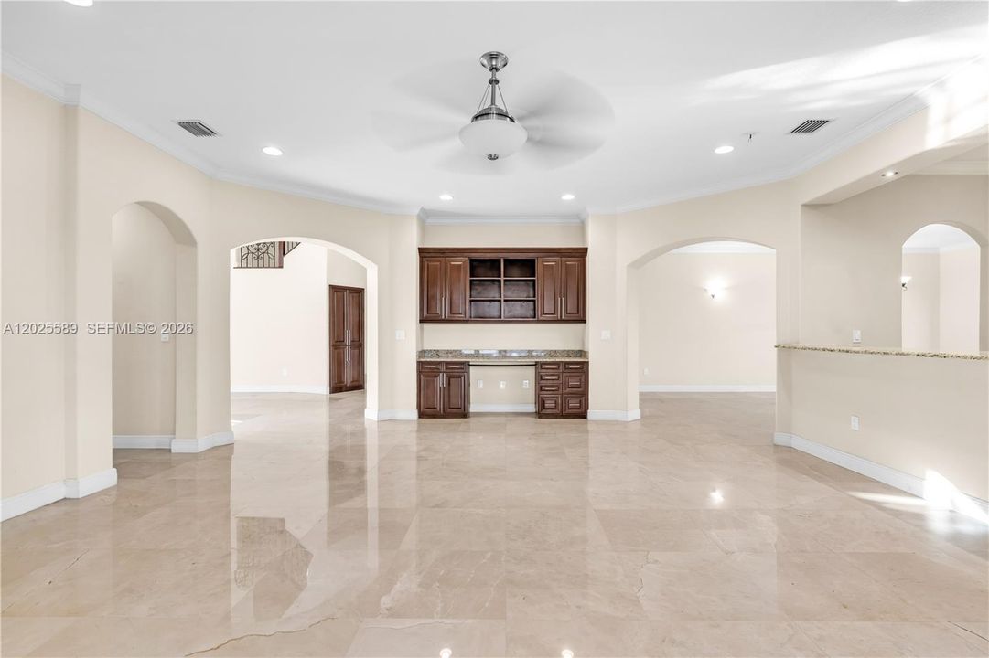 FAMILY ROOM