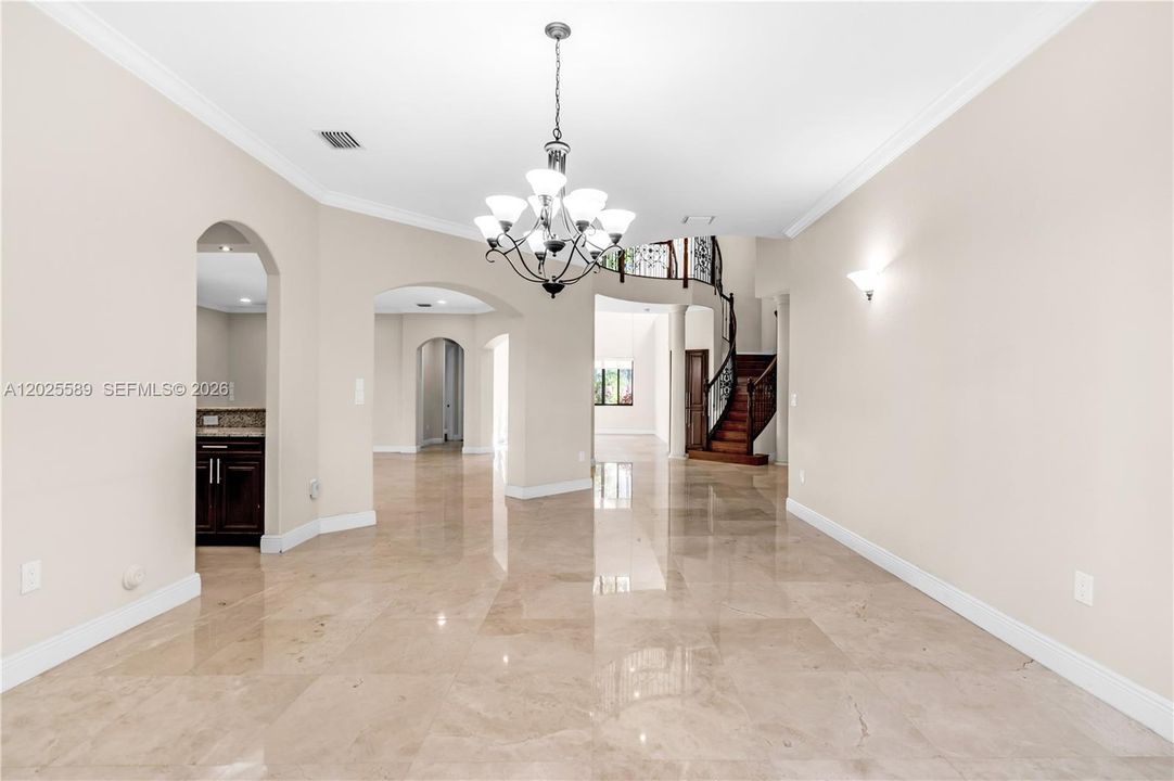 DINNING ROOM