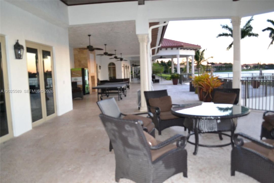 CLUBHOUSE