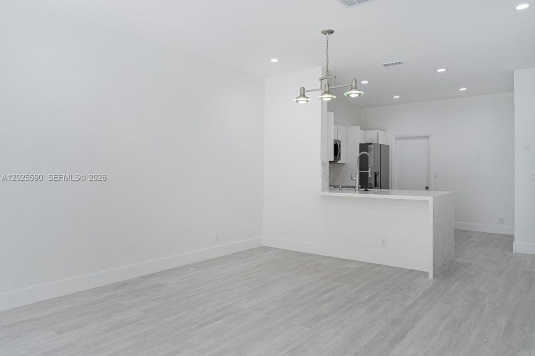 En Renta: $2,950 (2 camas, 2 baños, 1131 Pies cuadrados)