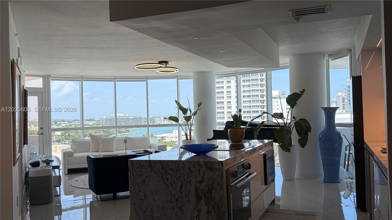 For Sale: $1,190,000 (2 beds, 2 baths, 1340 Square Feet)