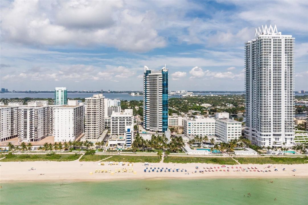 For Sale: $1,190,000 (2 beds, 2 baths, 1340 Square Feet)