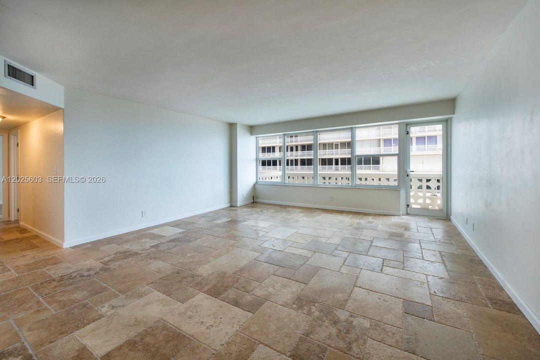For Rent: $3,200 (2 beds, 2 baths, 1190 Square Feet)
