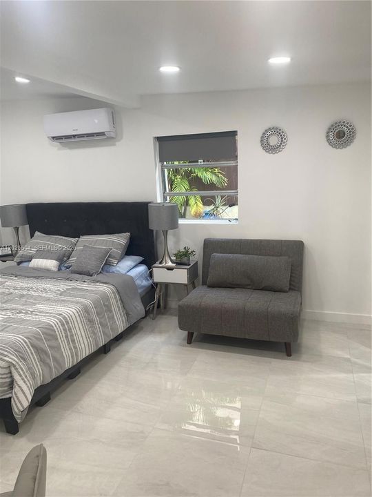 Activo con contrato: $2,150 (1 camas, 1 baños, 560 Pies cuadrados)