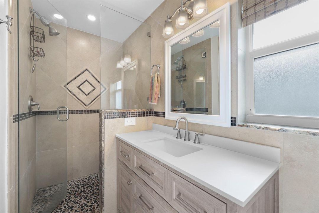 1082 Southwest 3rd St - 50.jpg-SMALL