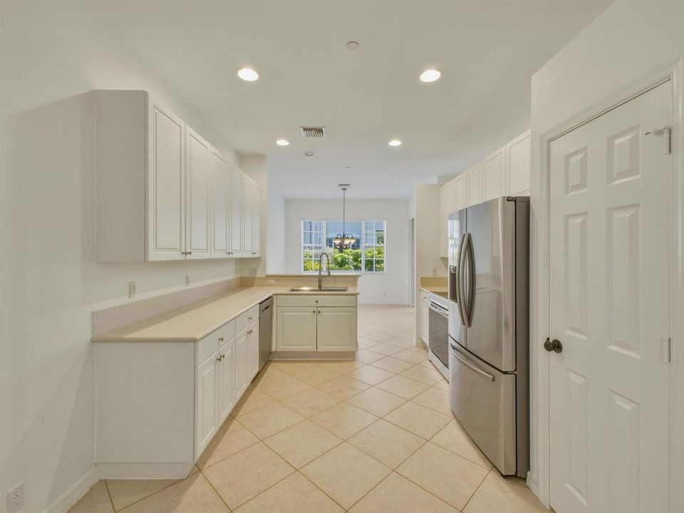 Kitchen to DIning