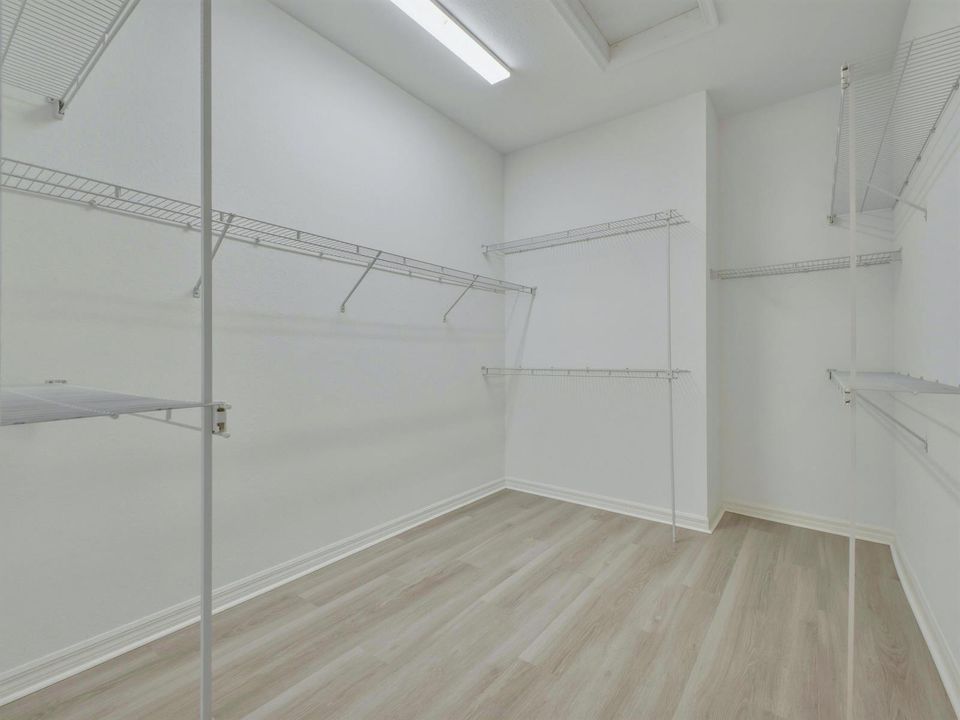 Primary Bedroom WIC