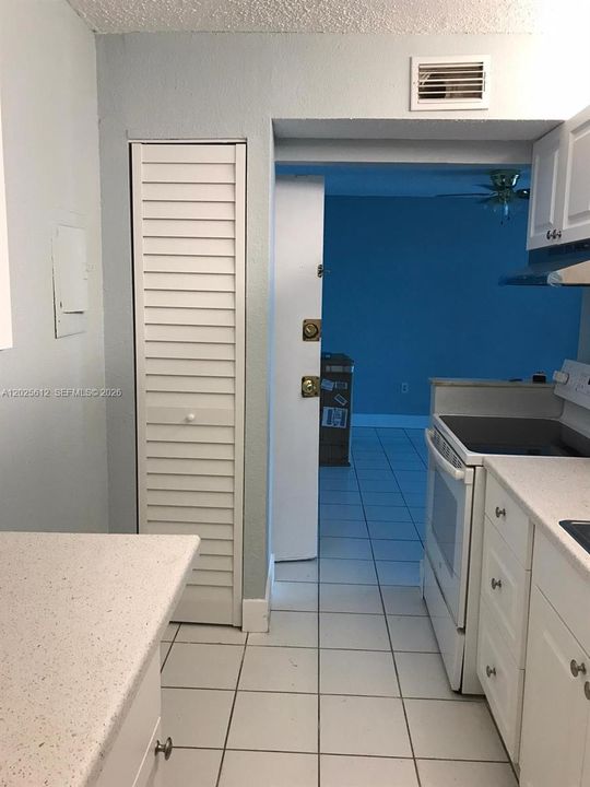 В аренду: $1,685 (1 спален, 1 ванн, 710 Квадратных фут)