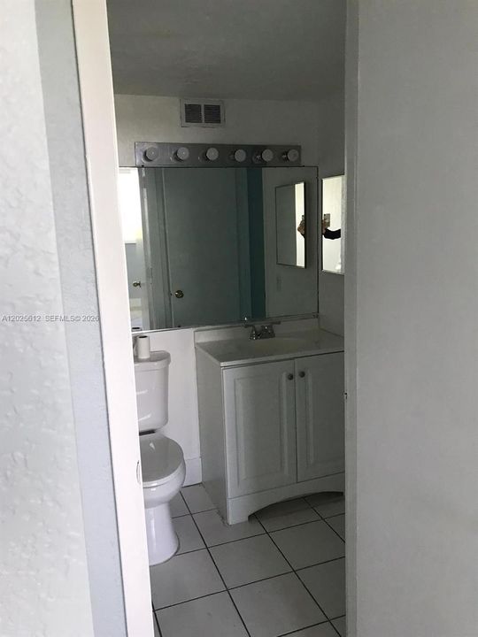 В аренду: $1,685 (1 спален, 1 ванн, 710 Квадратных фут)