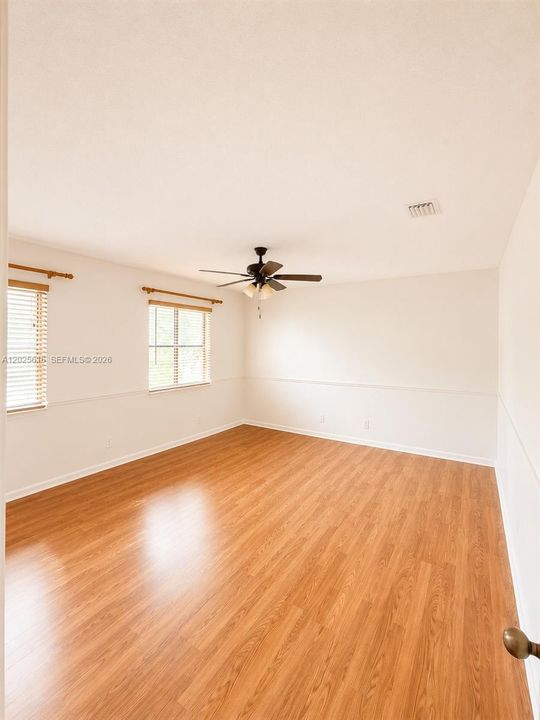 В аренду: $6,400 (6 спален, 4 ванн, 3071 Квадратных фут)