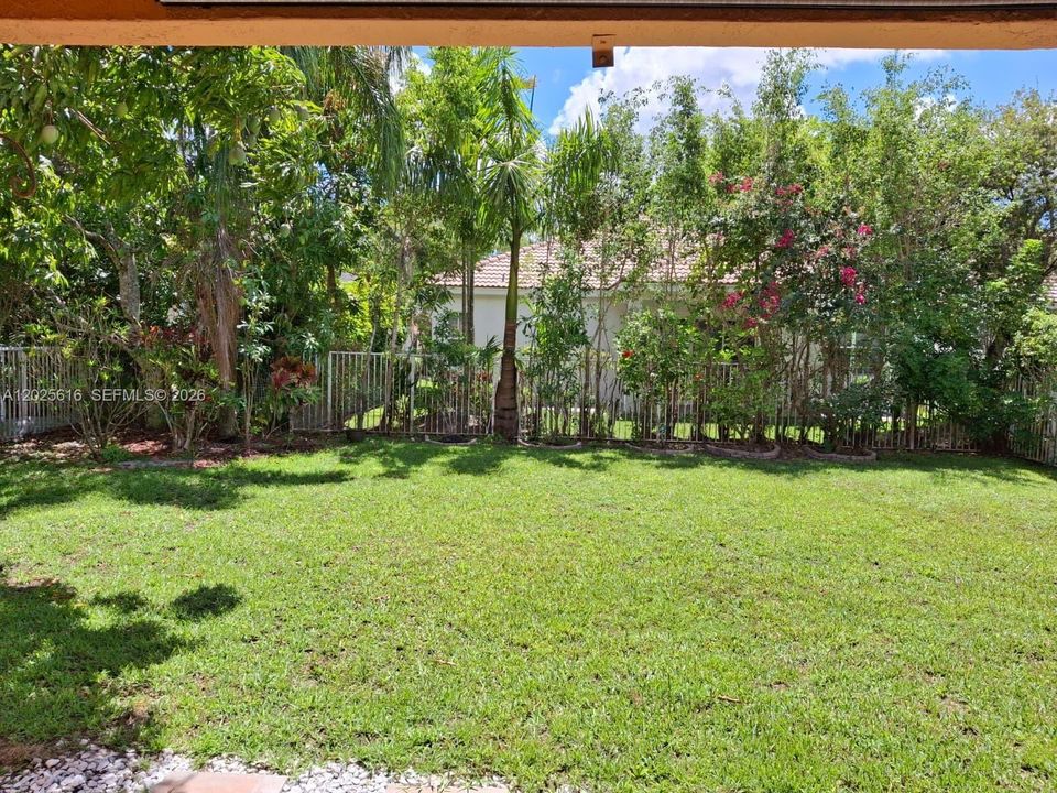 В аренду: $6,400 (6 спален, 4 ванн, 3071 Квадратных фут)