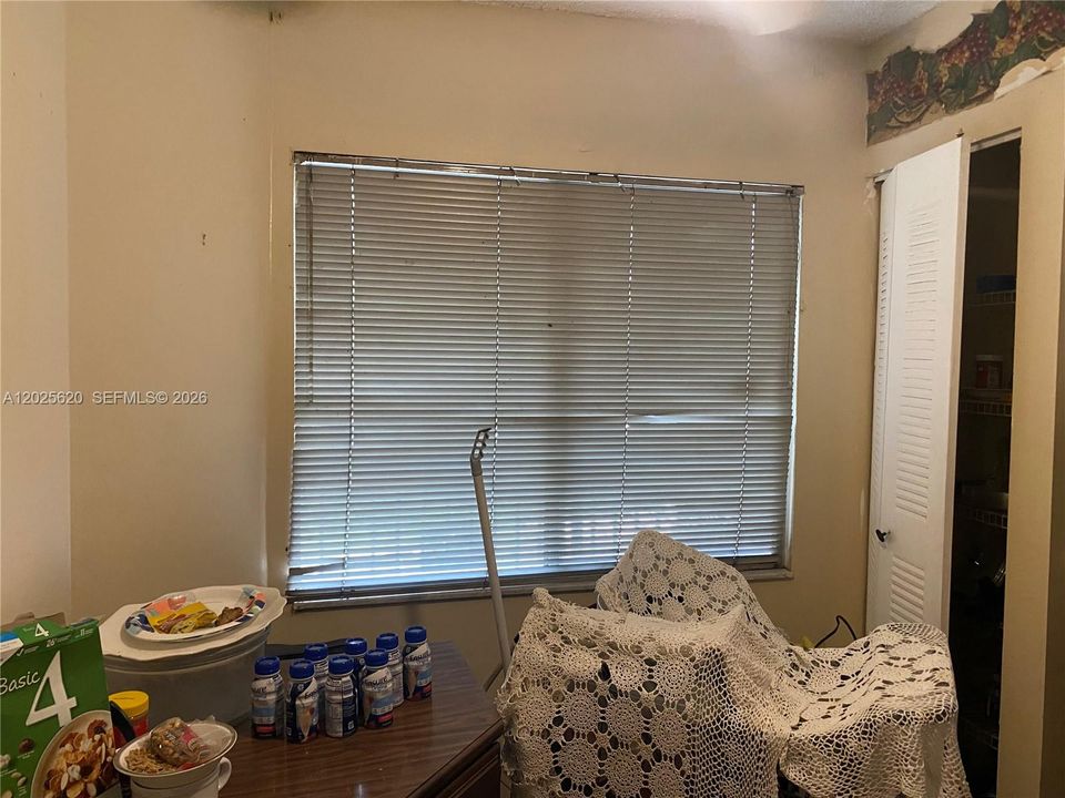 待售: $250,000 (2 贝兹, 2 浴室, 1207 平方英尺)