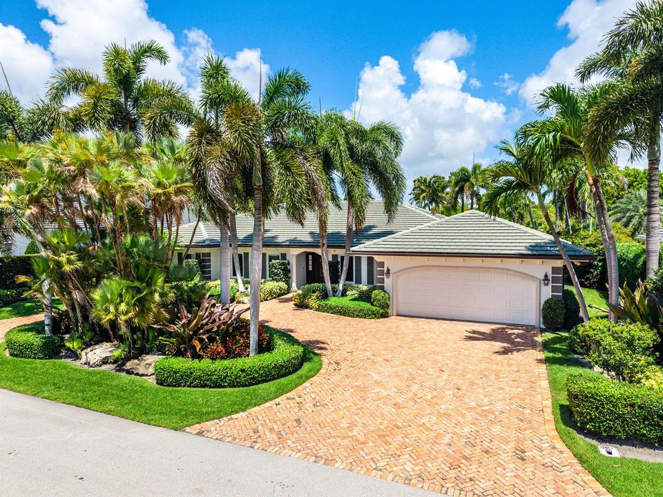 054-1851ThatchPalmDrive-BocaRaton-FL-334