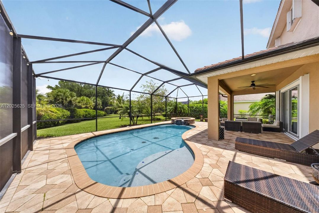 For Sale: $620,000 (5 beds, 4 baths, 3586 Square Feet)