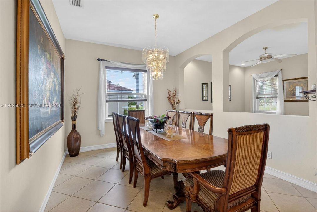 For Sale: $620,000 (5 beds, 4 baths, 3586 Square Feet)