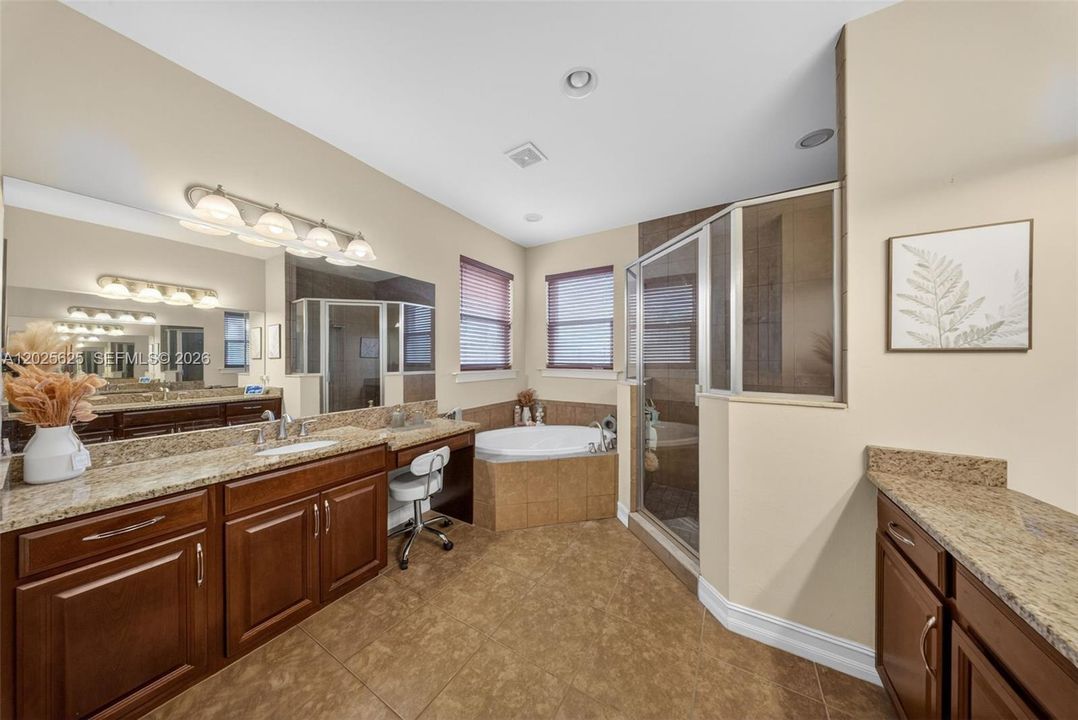 For Sale: $620,000 (5 beds, 4 baths, 3586 Square Feet)