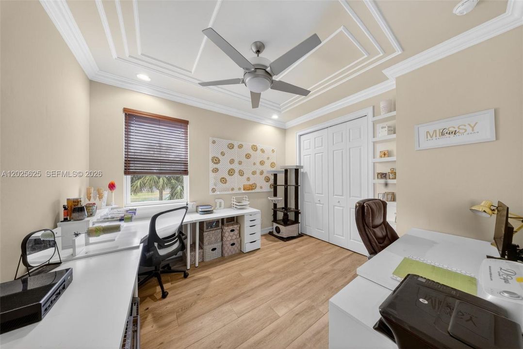 For Sale: $620,000 (5 beds, 4 baths, 3586 Square Feet)