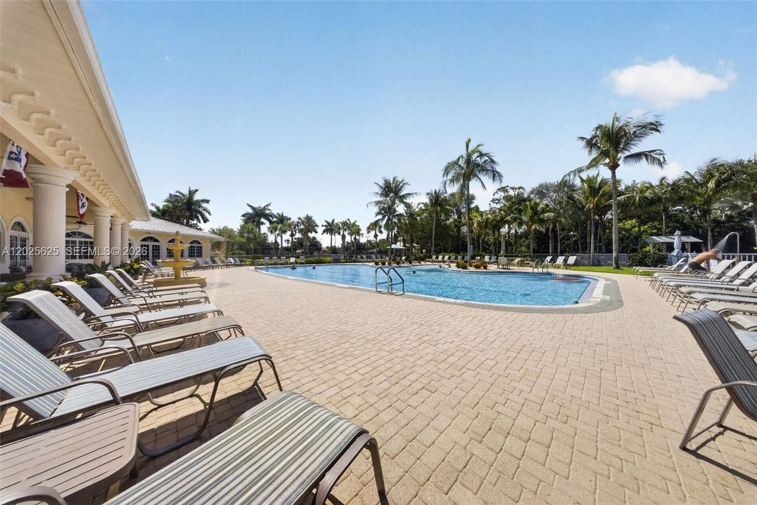 For Sale: $620,000 (5 beds, 4 baths, 3586 Square Feet)