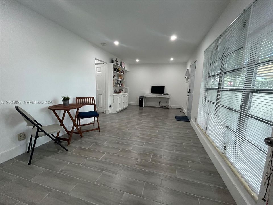 For Rent: $2,200 (2 beds, 1 baths, 0 Square Feet)