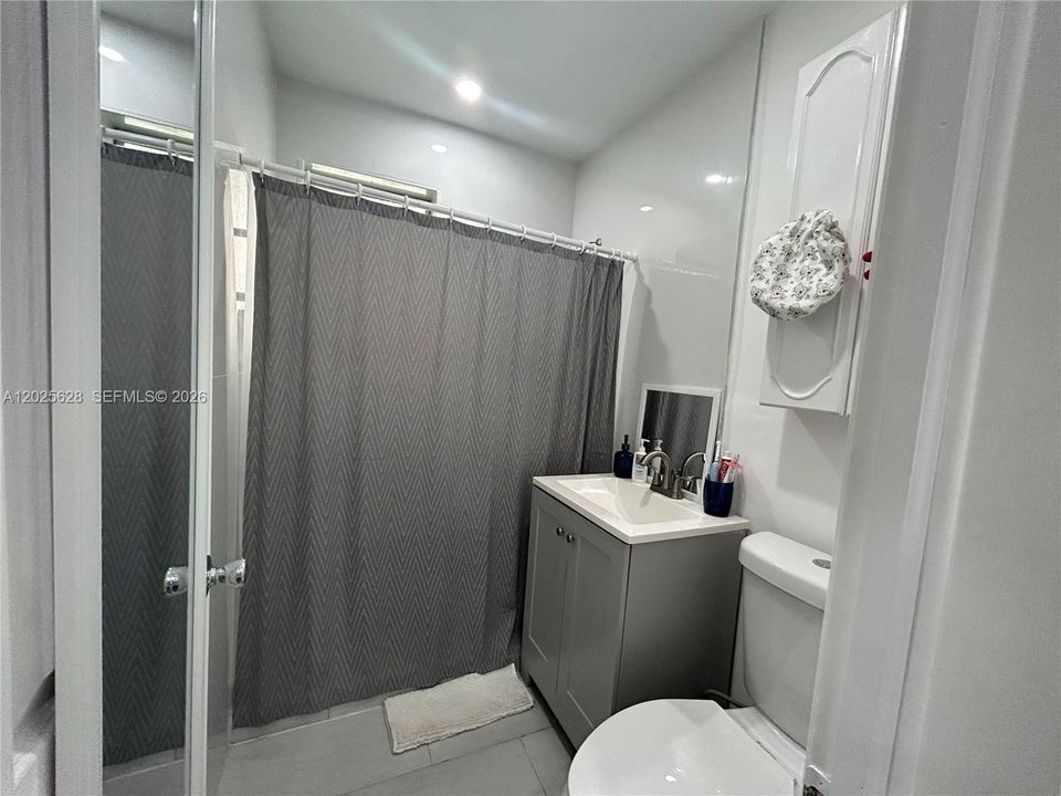 For Rent: $2,200 (2 beds, 1 baths, 0 Square Feet)