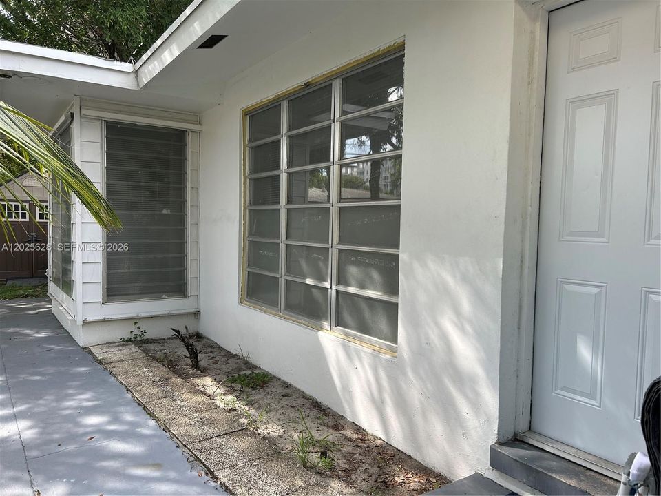 For Rent: $2,200 (2 beds, 1 baths, 0 Square Feet)