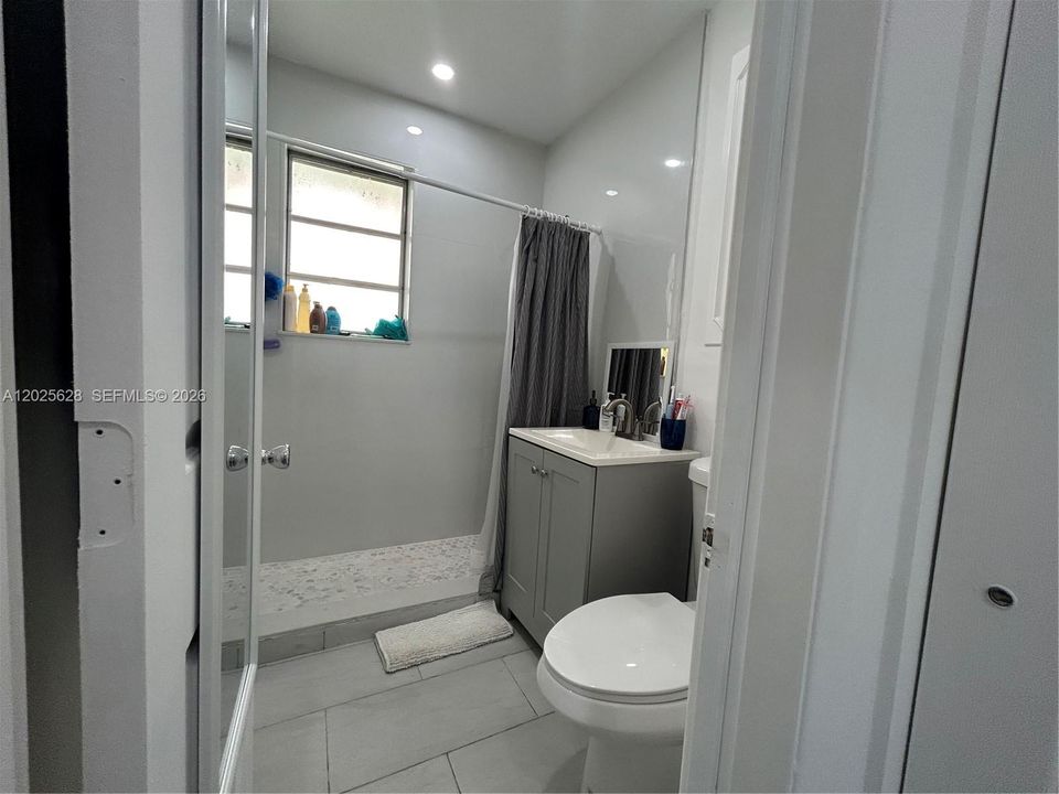 For Rent: $2,200 (2 beds, 1 baths, 0 Square Feet)