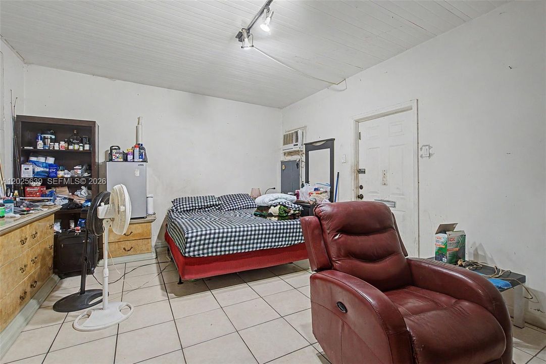 rear unit bedroom