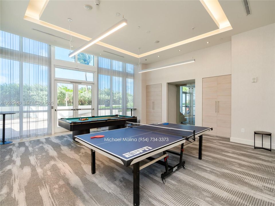 В аренду: $4,599 (1 спален, 1 ванн, 914 Квадратных фут)