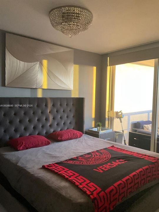 В аренду: $4,599 (1 спален, 1 ванн, 914 Квадратных фут)