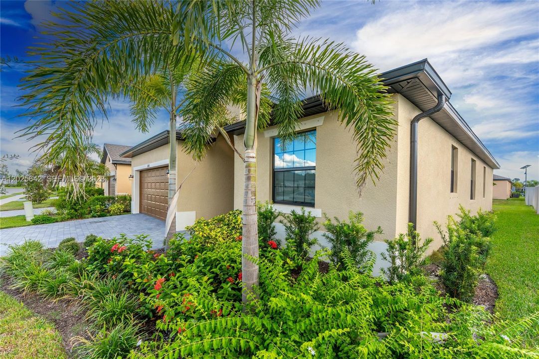 For Rent: $2,300 (3 beds, 2 baths, 0 Square Feet)