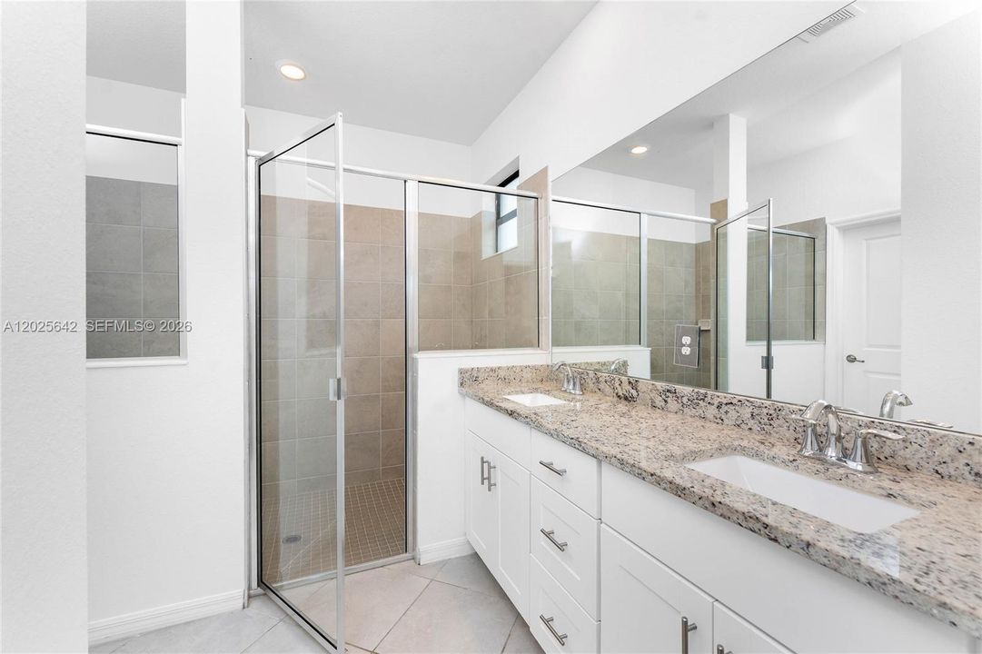 For Rent: $2,300 (3 beds, 2 baths, 0 Square Feet)