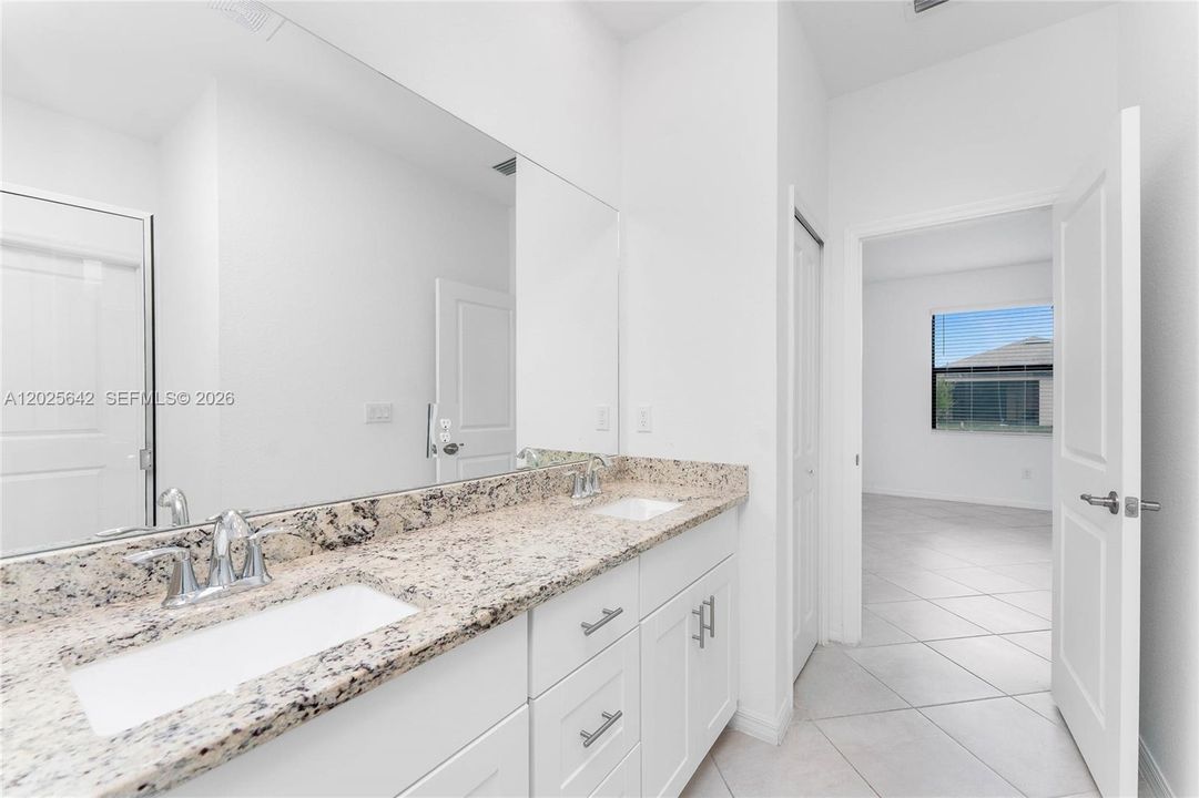 For Rent: $2,300 (3 beds, 2 baths, 0 Square Feet)