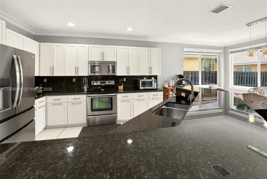 For Sale: $780,000 (4 beds, 3 baths, 2902 Square Feet)