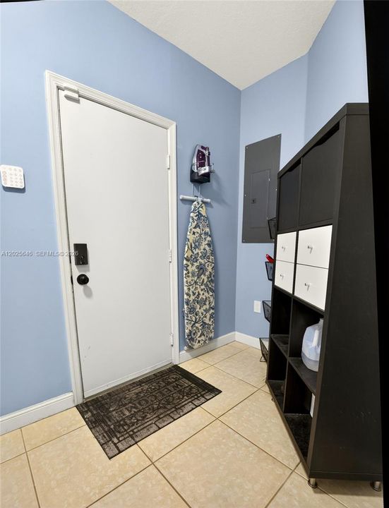 For Sale: $780,000 (4 beds, 3 baths, 2902 Square Feet)
