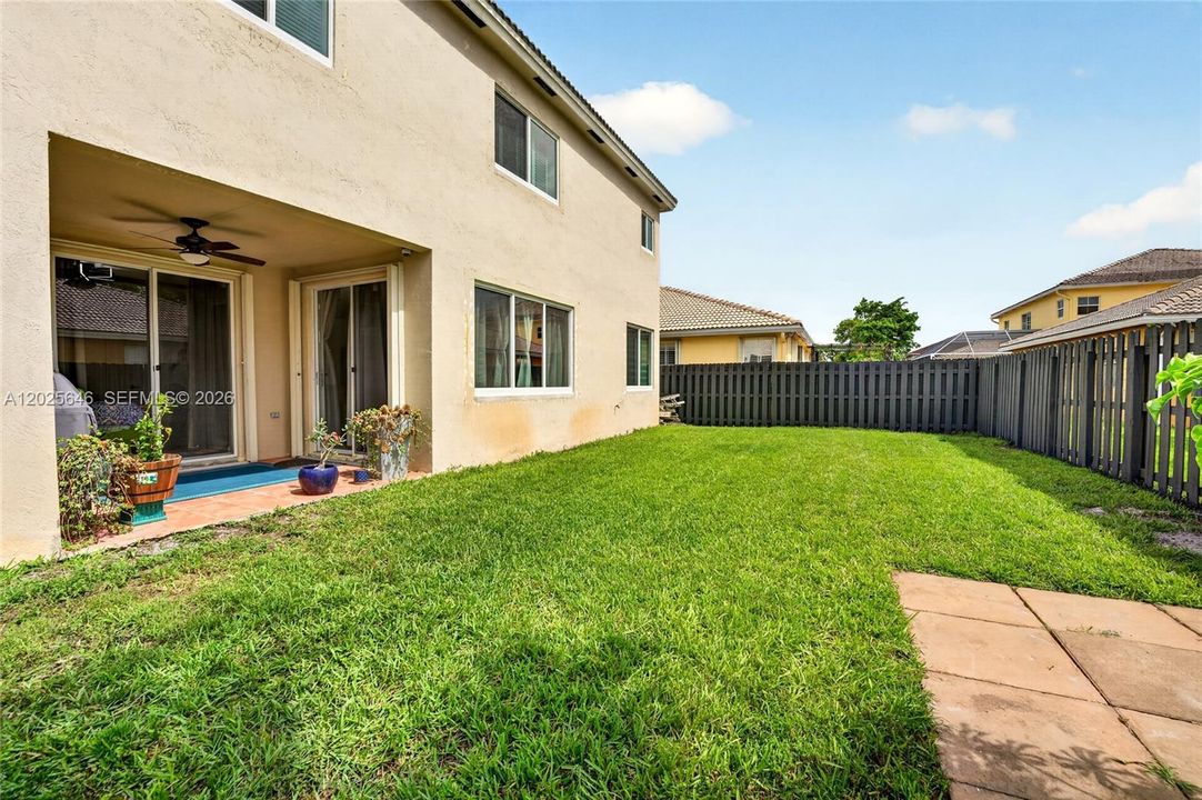 For Sale: $780,000 (4 beds, 3 baths, 2902 Square Feet)
