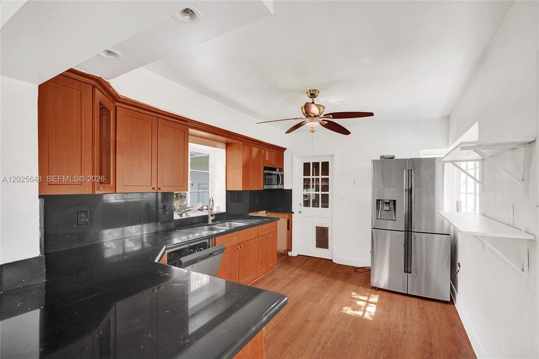 For Sale: $1,650,000 (4 beds, 2 baths, 1923 Square Feet)