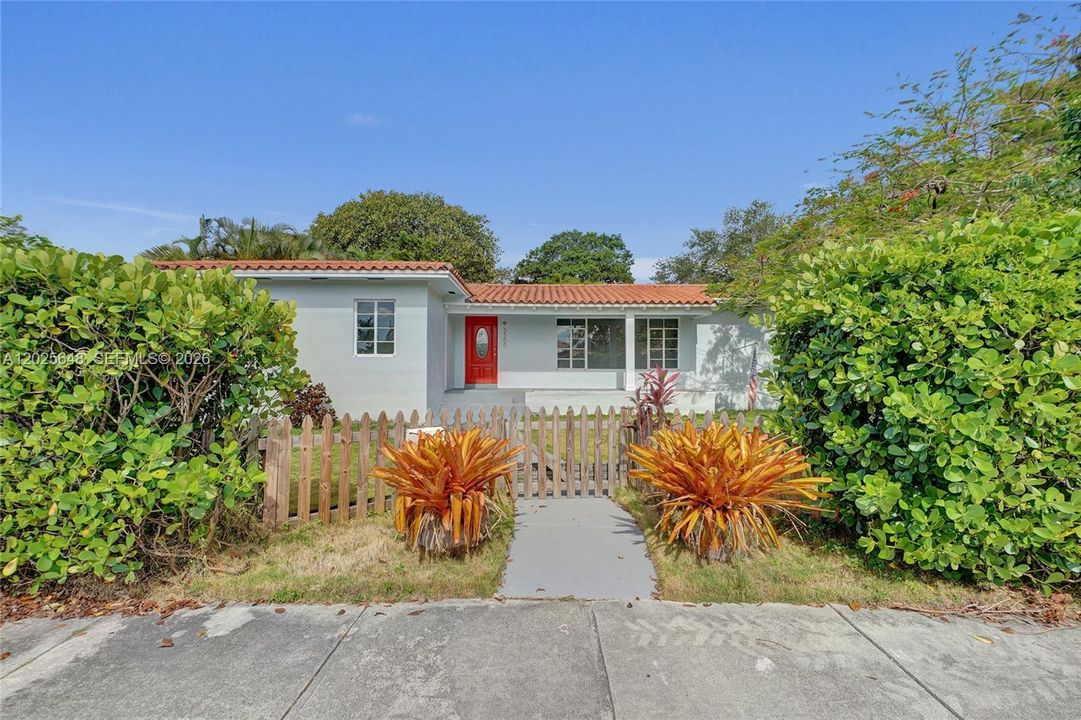 For Sale: $1,650,000 (4 beds, 2 baths, 1923 Square Feet)