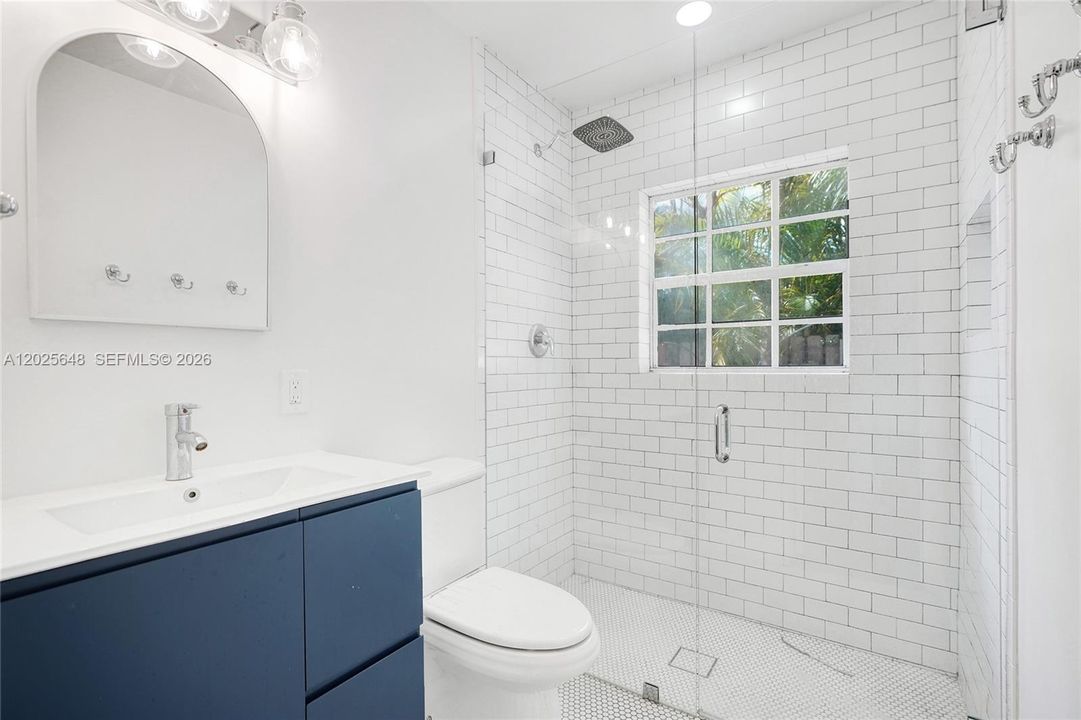 For Sale: $1,650,000 (4 beds, 2 baths, 1923 Square Feet)