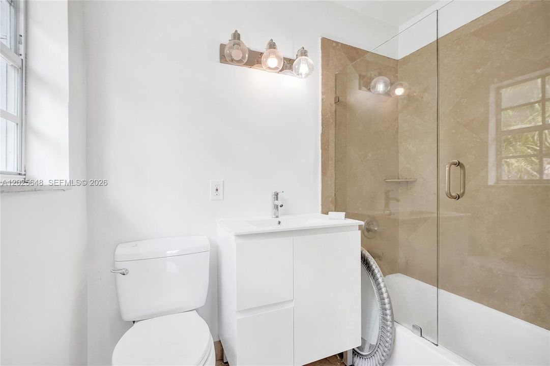 For Sale: $1,650,000 (4 beds, 2 baths, 1923 Square Feet)