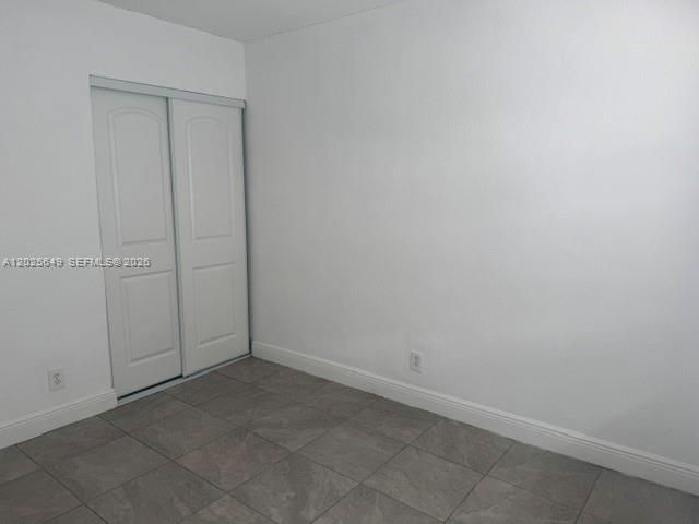 For Rent: $1,700 (2 beds, 1 baths, 9300 Square Feet)